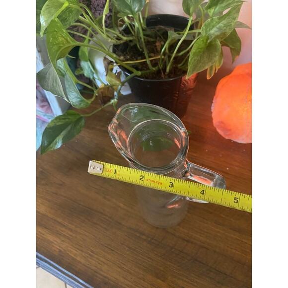 Vintage clear glass wine juice pitcher carafe - Picture 9 of 9
